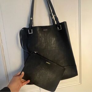 DKNY Black Women's Tote Bag with Pouch